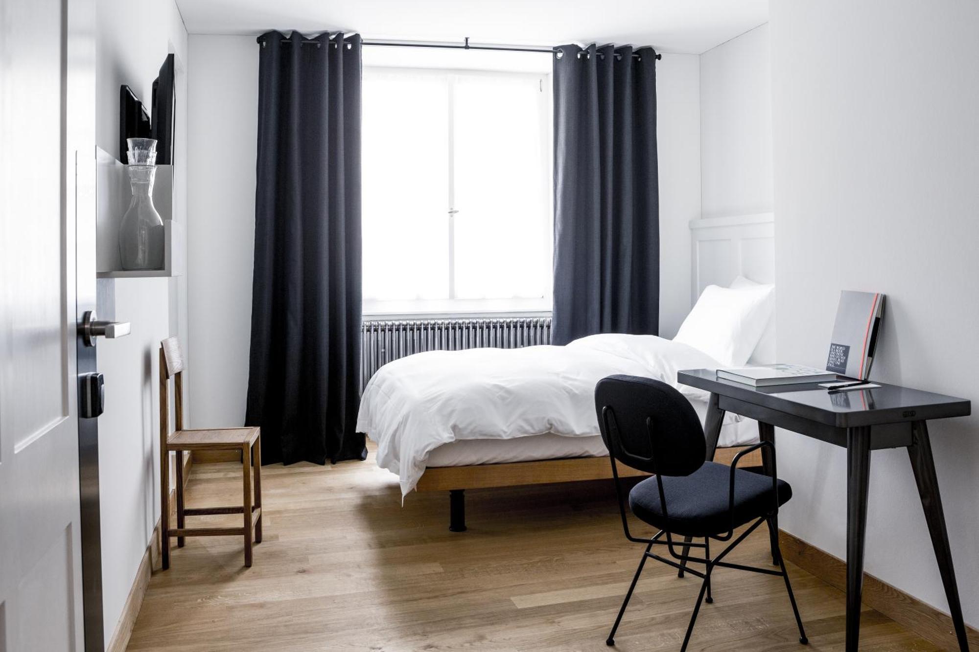 Standard Single Room,1448071744:JPEG