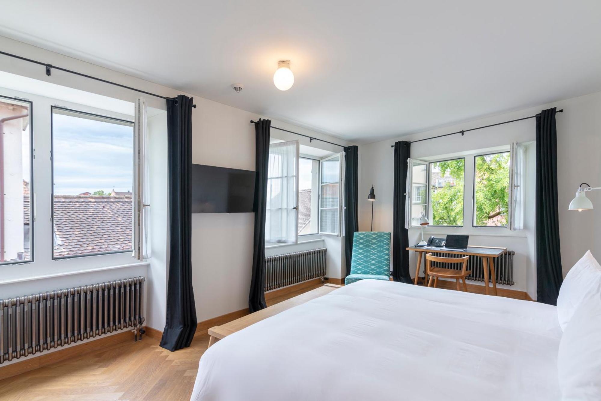 Large Double Room,1448061979:JPEG
